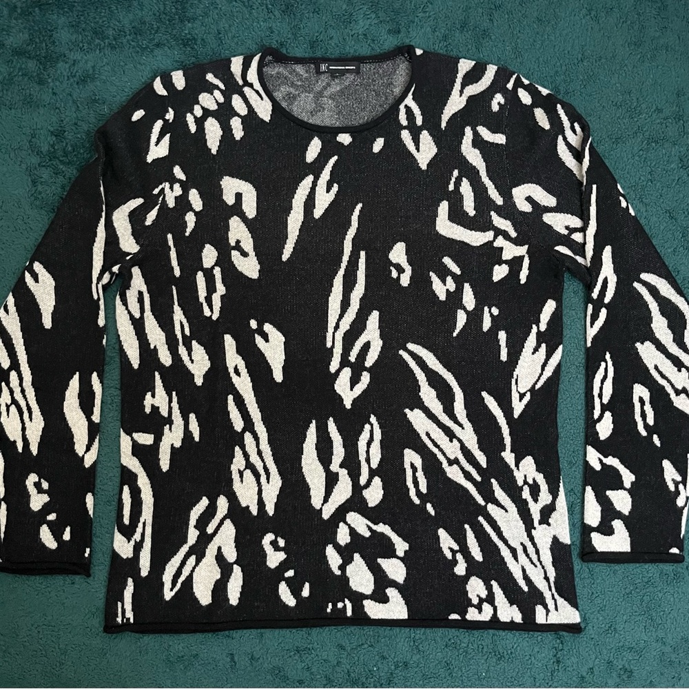 NWOT Black and White Knit Sweater